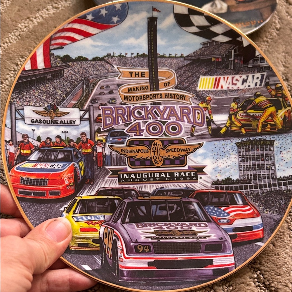 Hunter Brickyard 400 Commemorative Plate - Multicolor